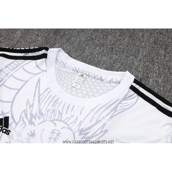 Tracksuit
 Real Madrid Dragon Short Sleeve
 2024-2025 White
 - Shorts
